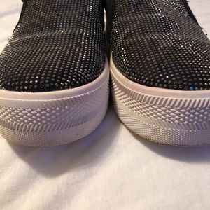 guess slip ons